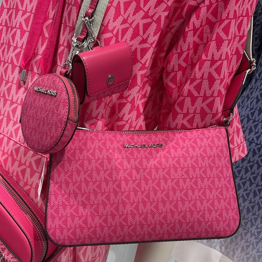Michael Kors Jet Set Signature Logo Crossbody Bag with Case for Apple AirPods - Picture 8 of 16